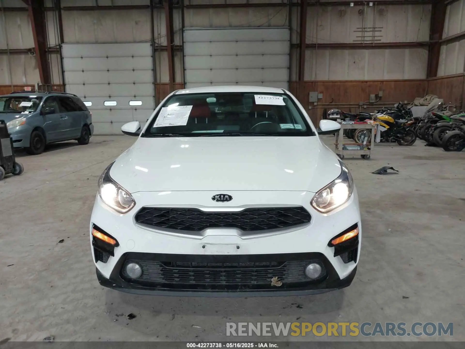 13 Photograph of a damaged car 3KPF24AD0LE255174 KIA FORTE 2020