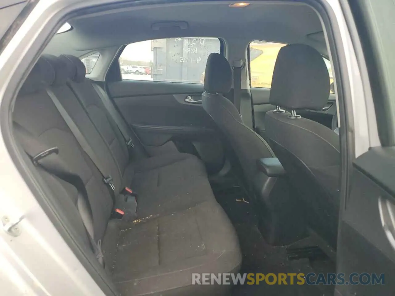 10 Photograph of a damaged car 3KPF24AD1LE148201 KIA FORTE 2020