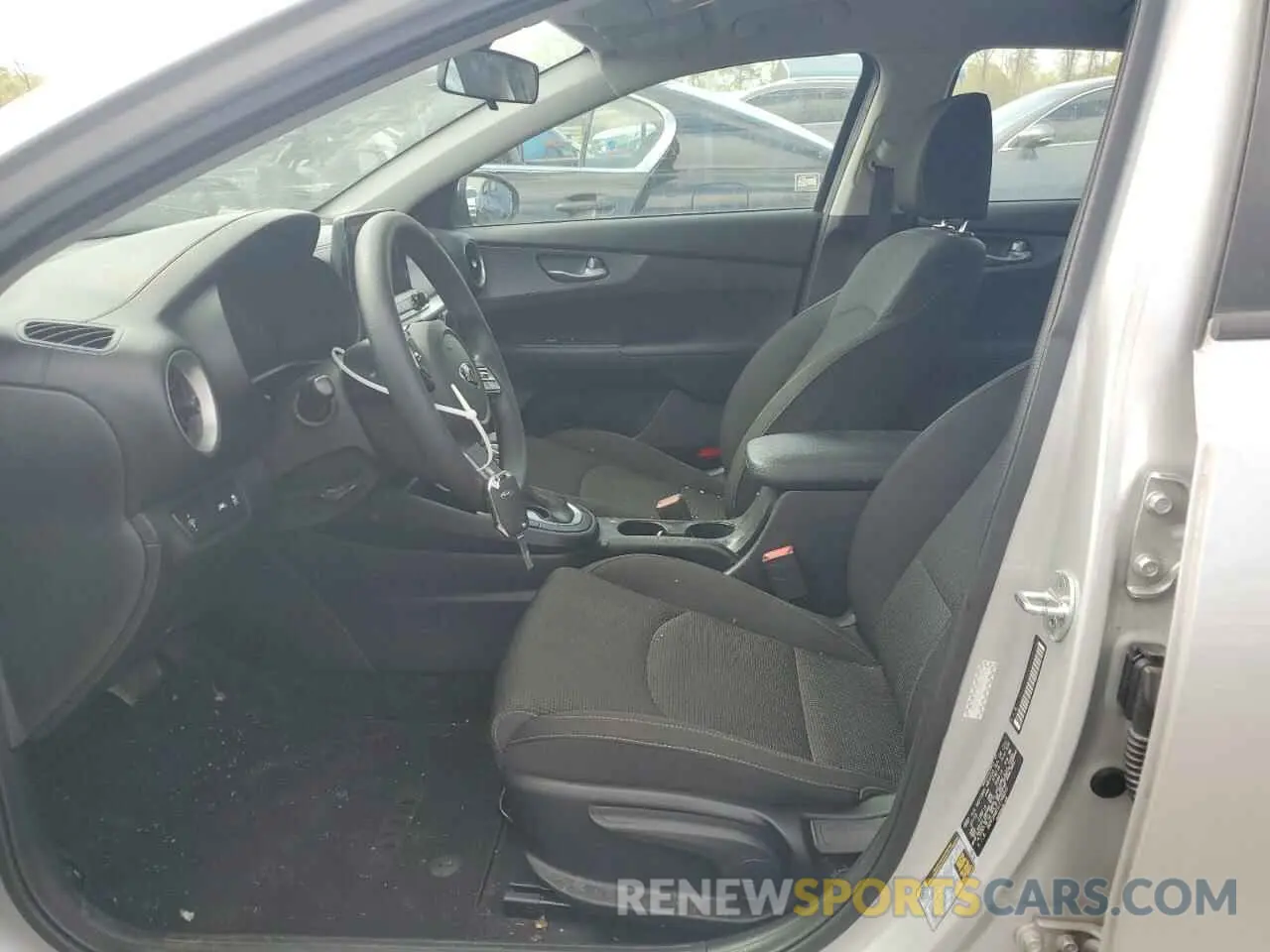 7 Photograph of a damaged car 3KPF24AD1LE148201 KIA FORTE 2020
