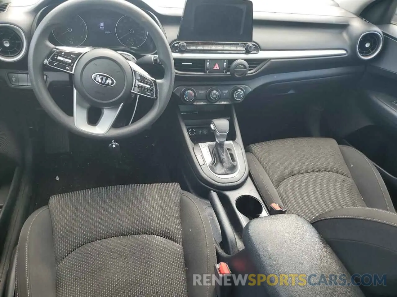 8 Photograph of a damaged car 3KPF24AD1LE148201 KIA FORTE 2020