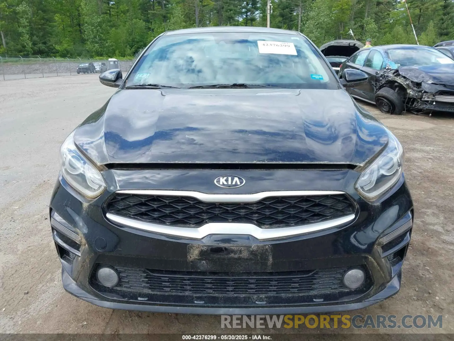 12 Photograph of a damaged car 3KPF24AD1LE161370 KIA FORTE 2020