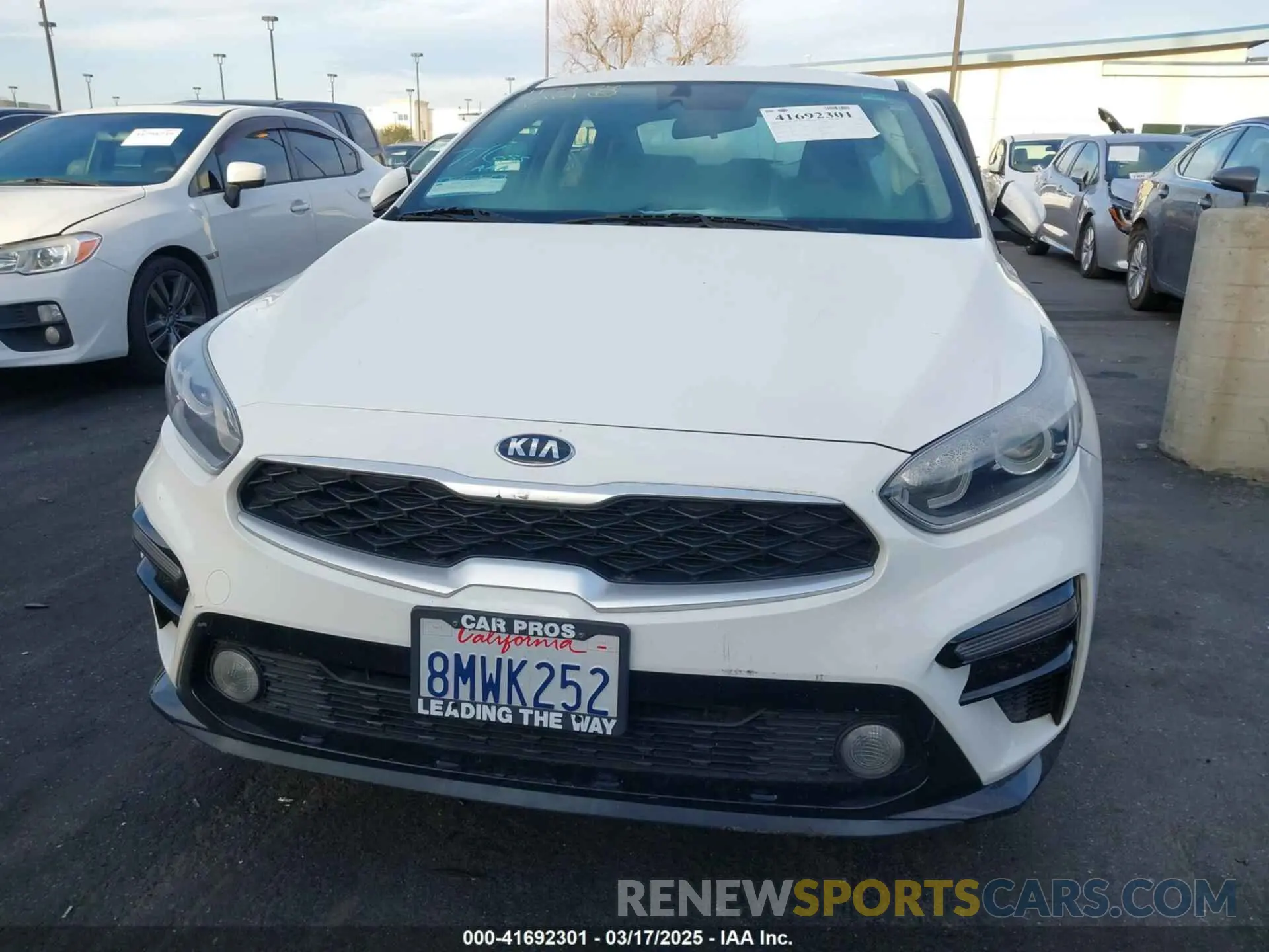 12 Photograph of a damaged car 3KPF24AD1LE170599 KIA FORTE 2020