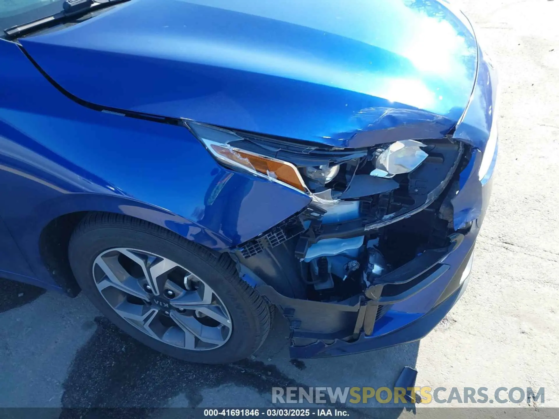 18 Photograph of a damaged car 3KPF24AD1LE178444 KIA FORTE 2020