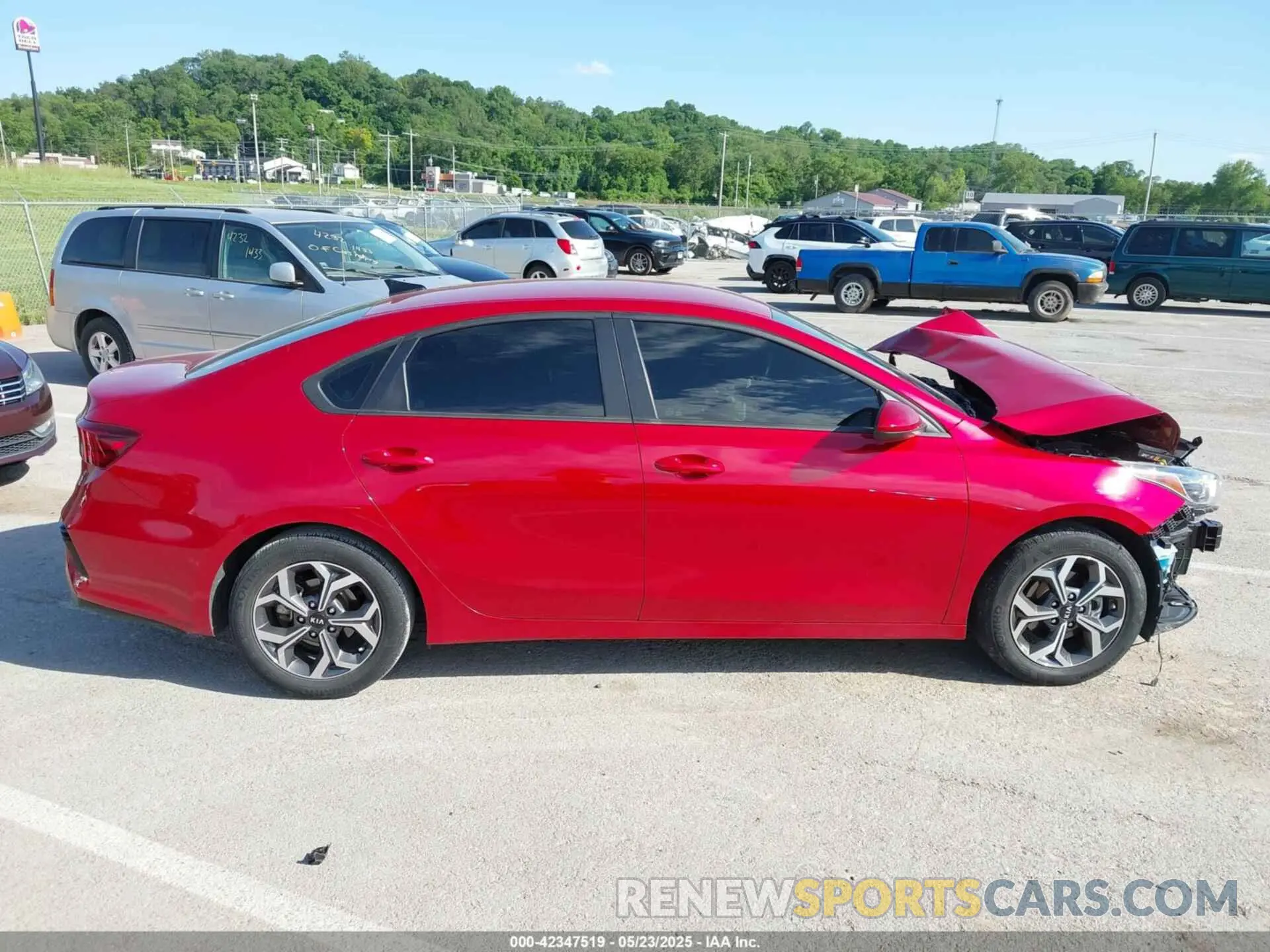 14 Photograph of a damaged car 3KPF24AD1LE201494 KIA FORTE 2020