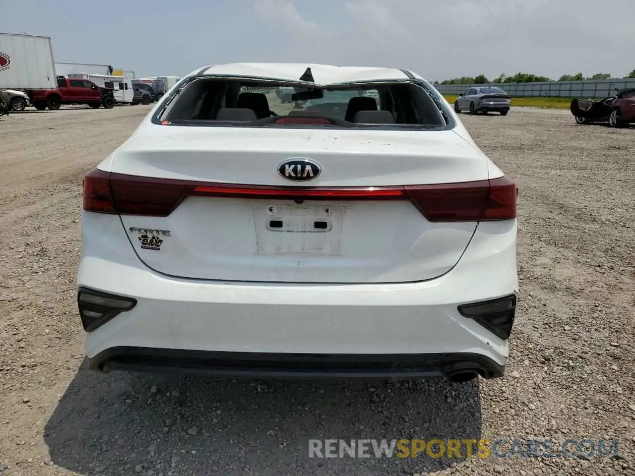 6 Photograph of a damaged car 3KPF24AD1LE202029 KIA FORTE 2020