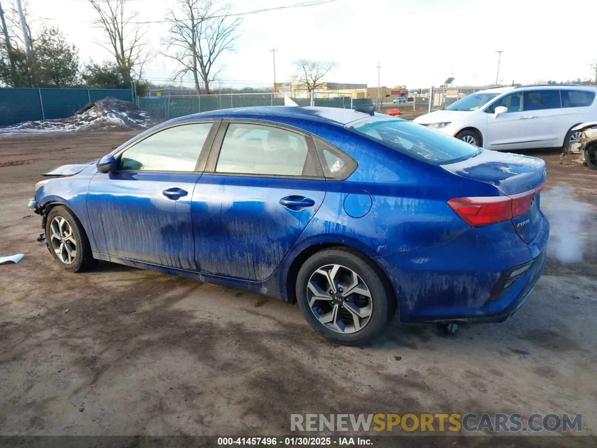 15 Photograph of a damaged car 3KPF24AD1LE204783 KIA FORTE 2020