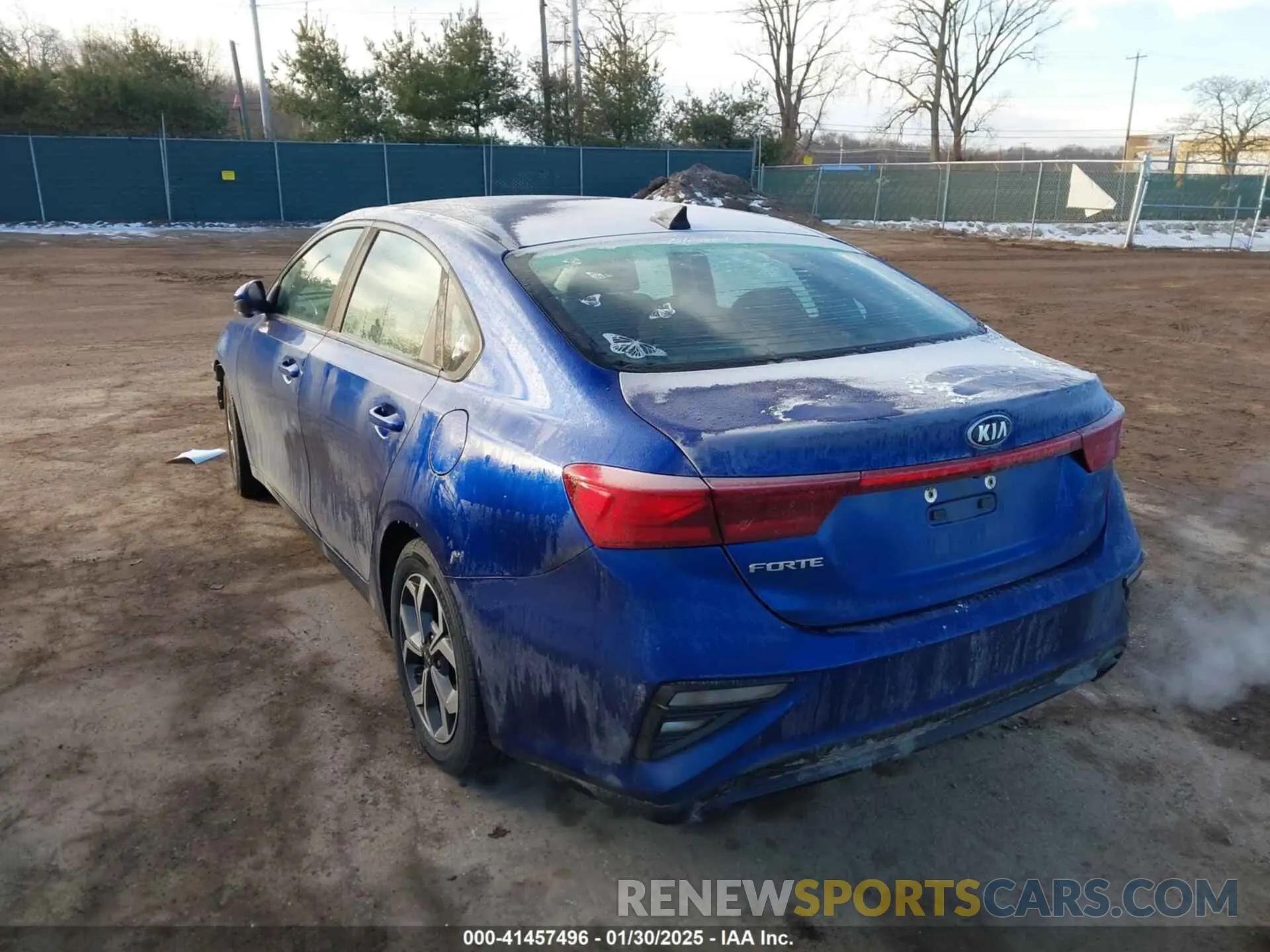 3 Photograph of a damaged car 3KPF24AD1LE204783 KIA FORTE 2020