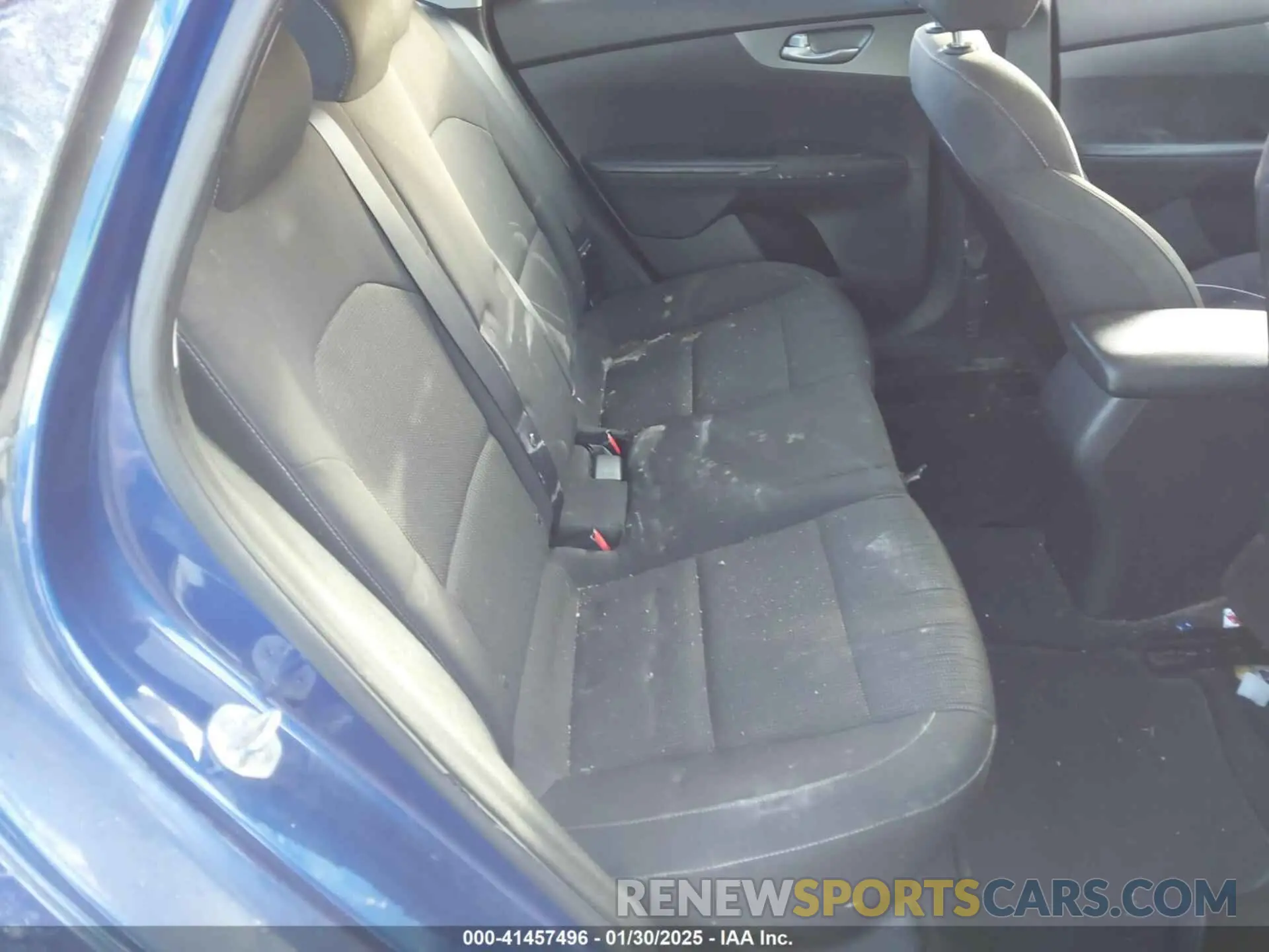 8 Photograph of a damaged car 3KPF24AD1LE204783 KIA FORTE 2020