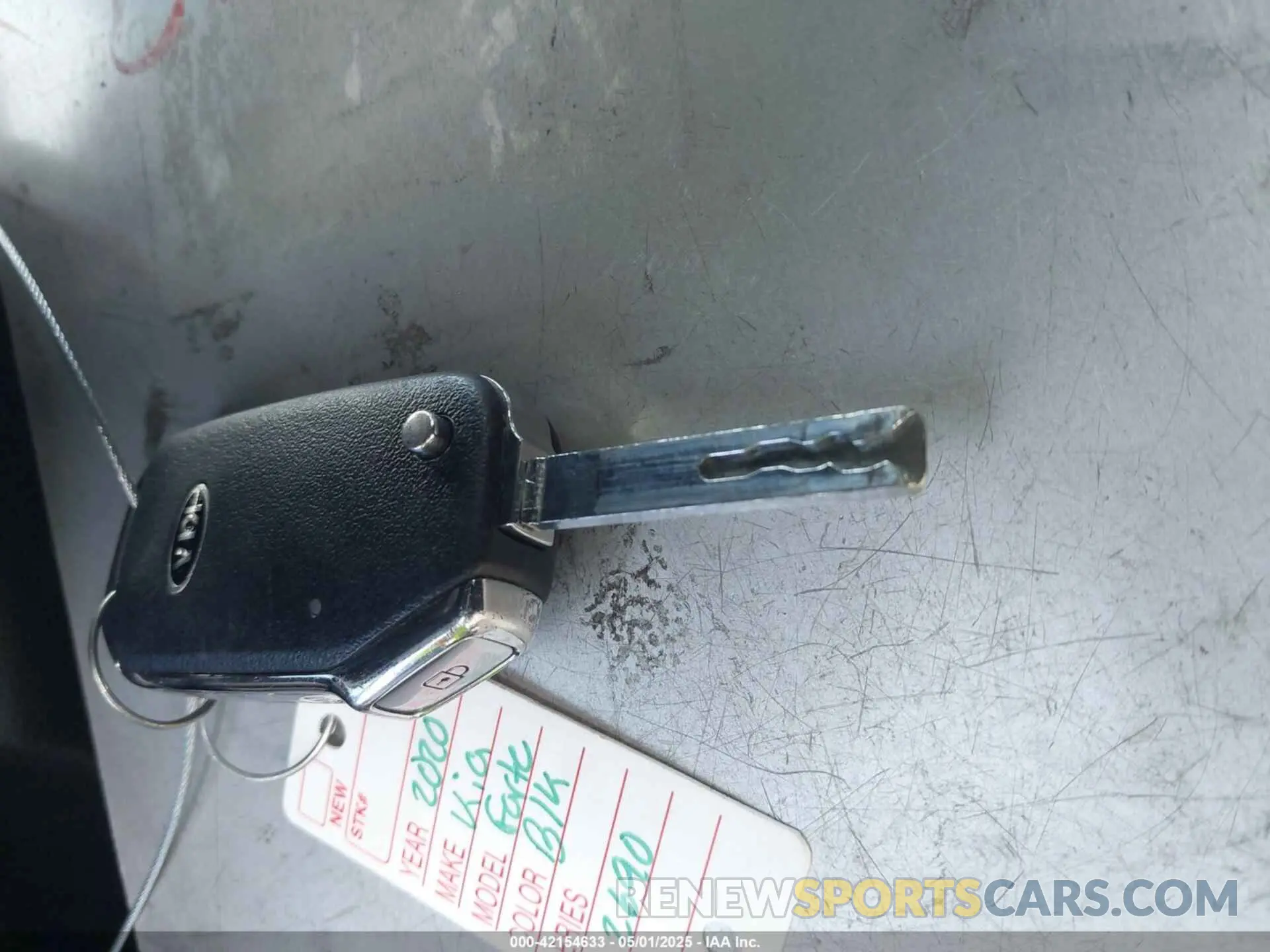 11 Photograph of a damaged car 3KPF24AD1LE212690 KIA FORTE 2020