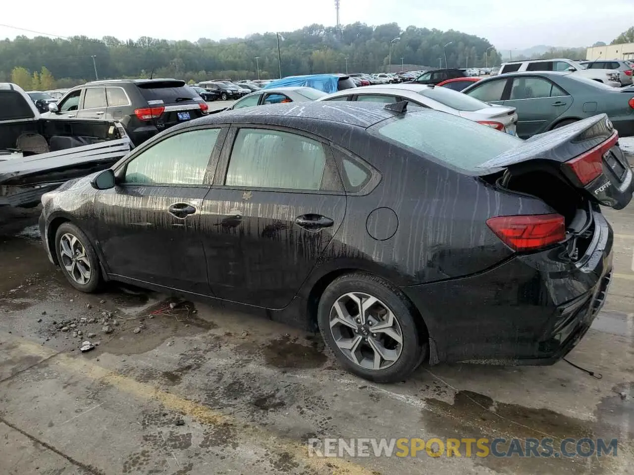 2 Photograph of a damaged car 3KPF24AD1LE213807 KIA FORTE 2020
