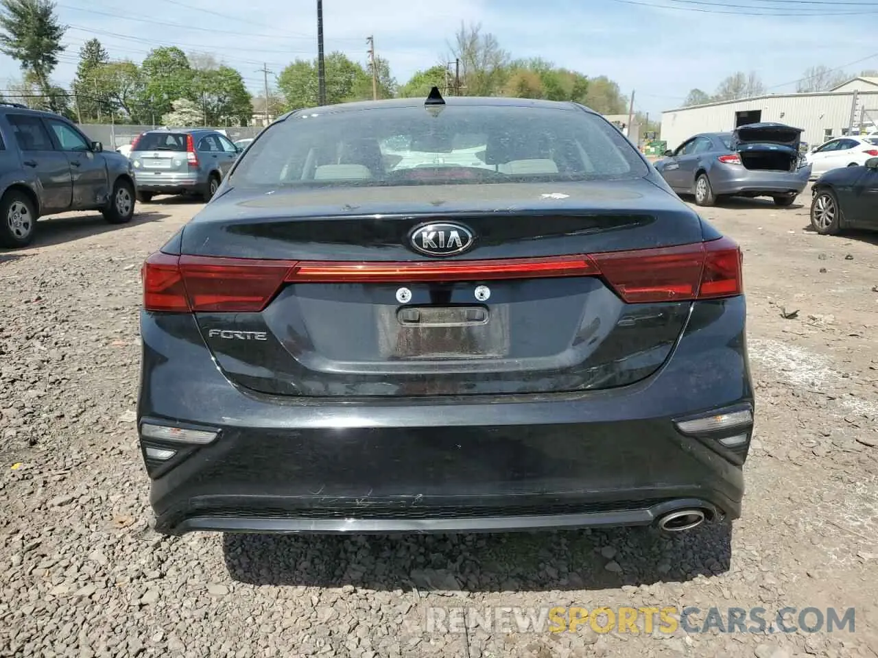 6 Photograph of a damaged car 3KPF24AD1LE238478 KIA FORTE 2020