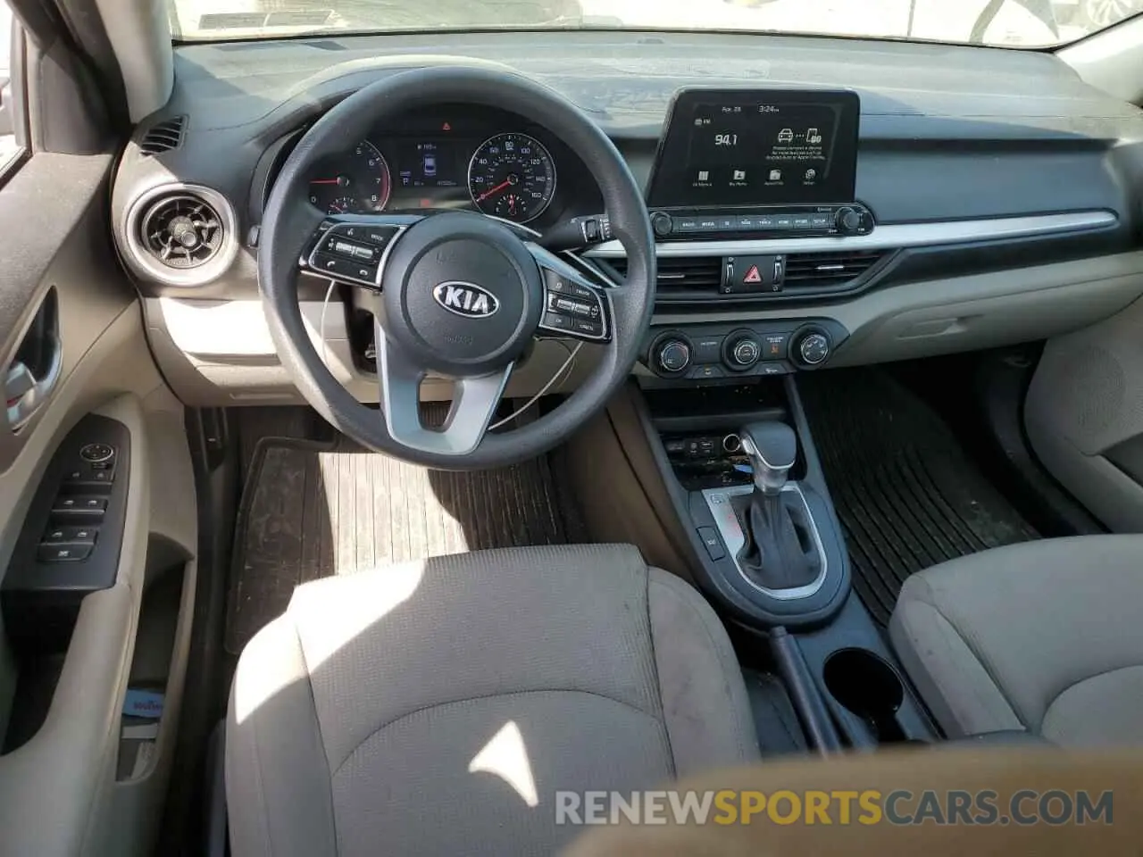 8 Photograph of a damaged car 3KPF24AD1LE238478 KIA FORTE 2020