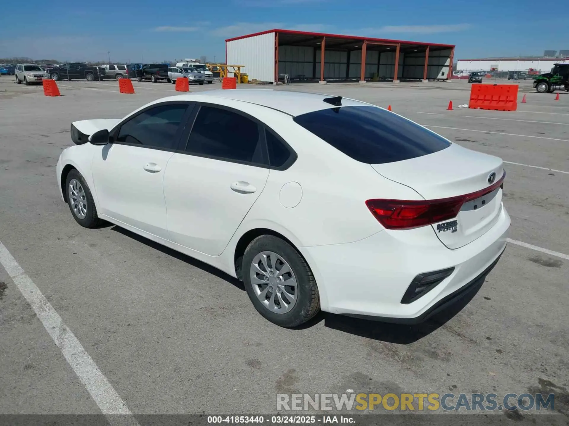 3 Photograph of a damaged car 3KPF24AD1LE257404 KIA FORTE 2020