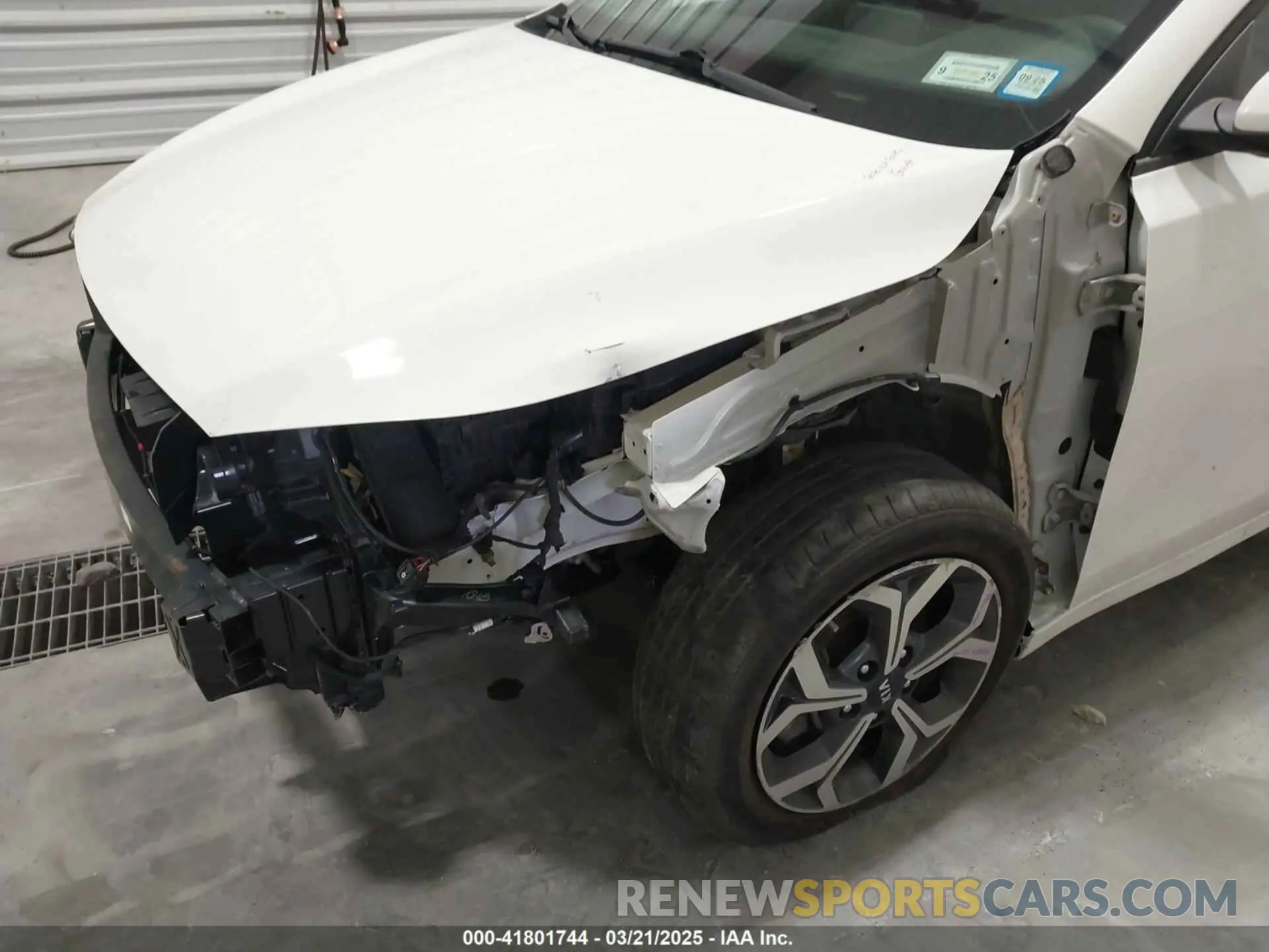 17 Photograph of a damaged car 3KPF24AD1LE259315 KIA FORTE 2020