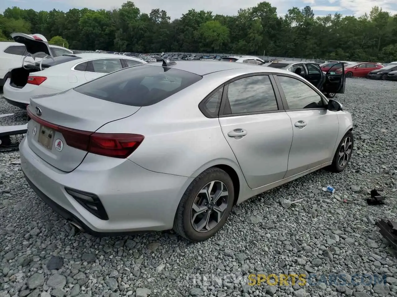 3 Photograph of a damaged car 3KPF24AD2LE141743 KIA FORTE 2020