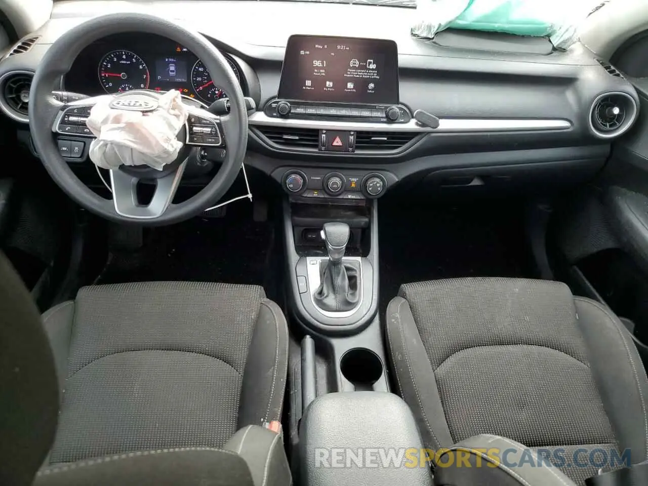 8 Photograph of a damaged car 3KPF24AD2LE141743 KIA FORTE 2020