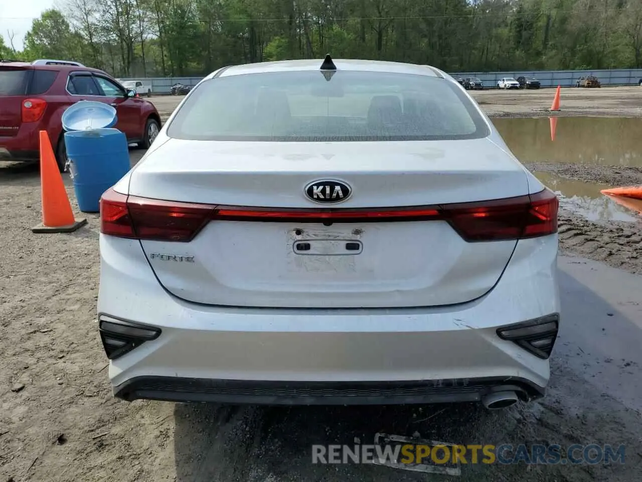 6 Photograph of a damaged car 3KPF24AD2LE148563 KIA FORTE 2020