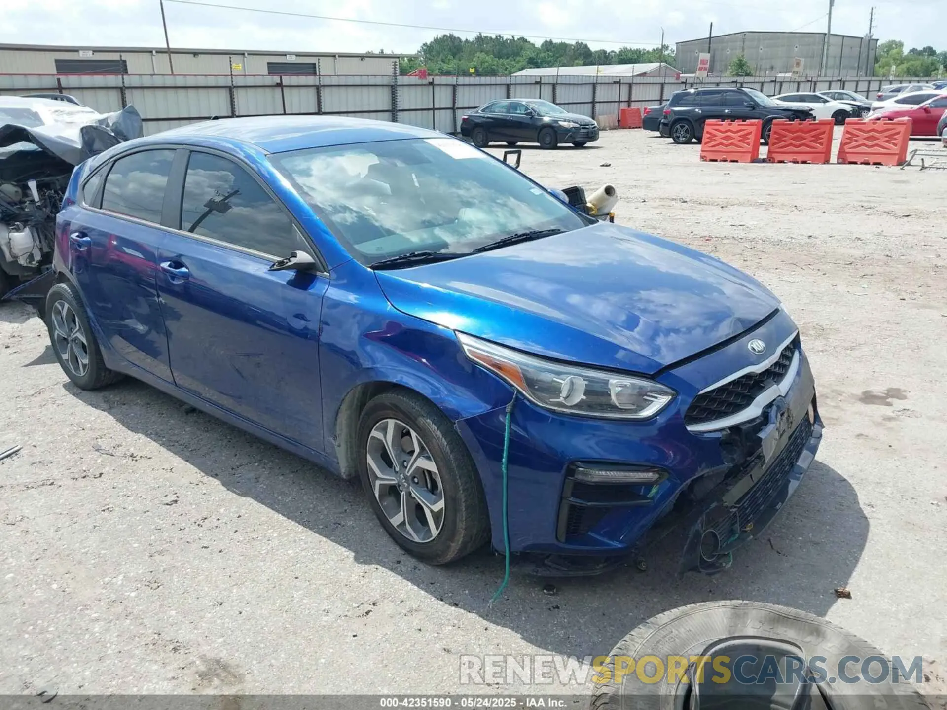 1 Photograph of a damaged car 3KPF24AD2LE156386 KIA FORTE 2020