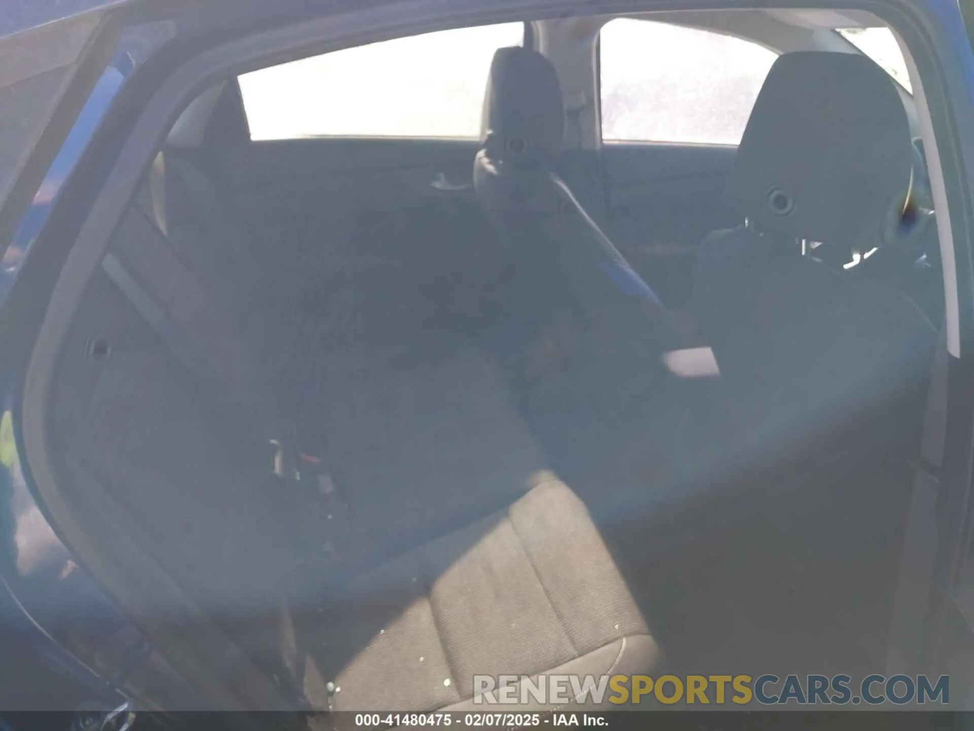 8 Photograph of a damaged car 3KPF24AD2LE163421 KIA FORTE 2020