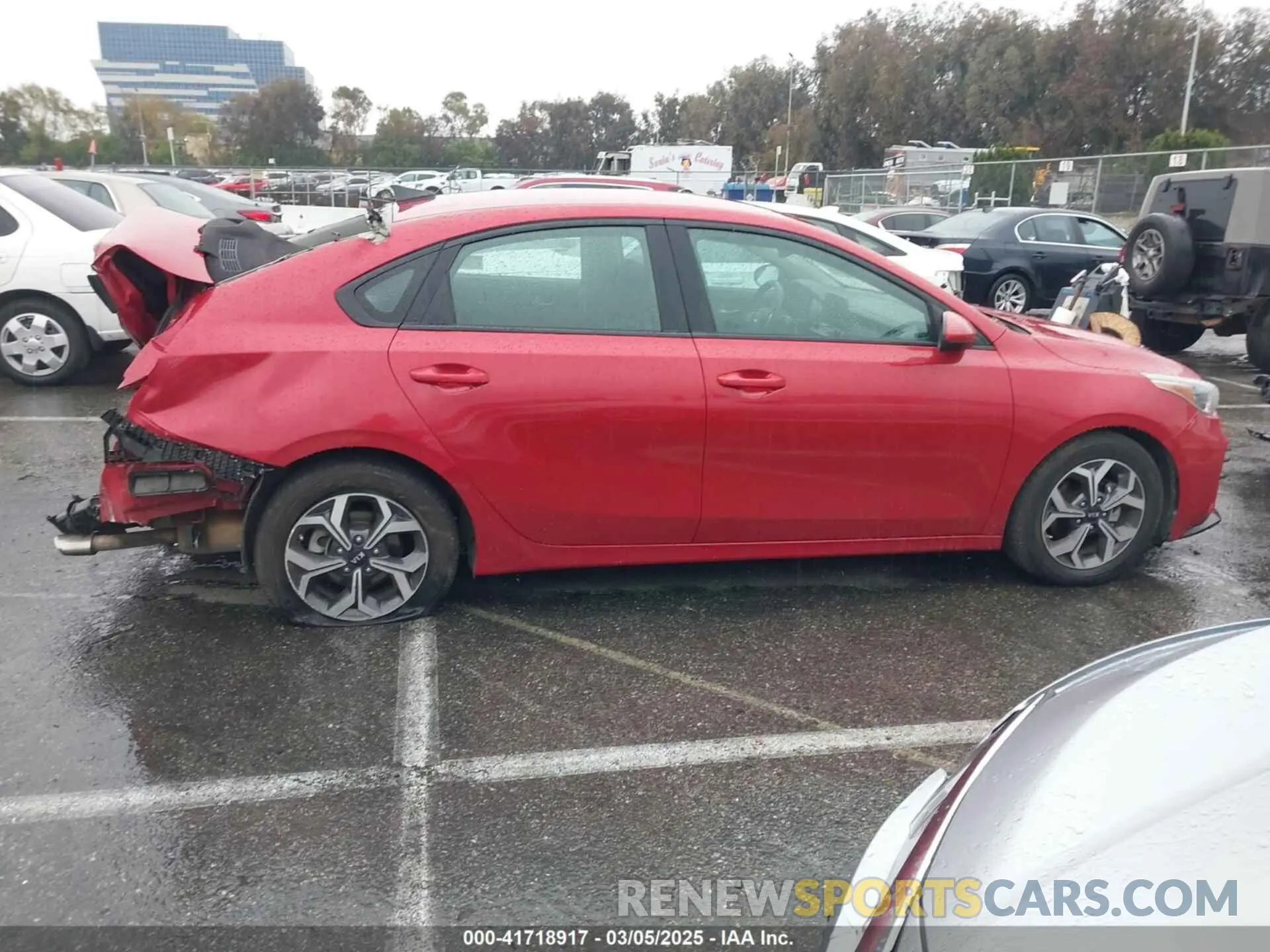 14 Photograph of a damaged car 3KPF24AD2LE175178 KIA FORTE 2020