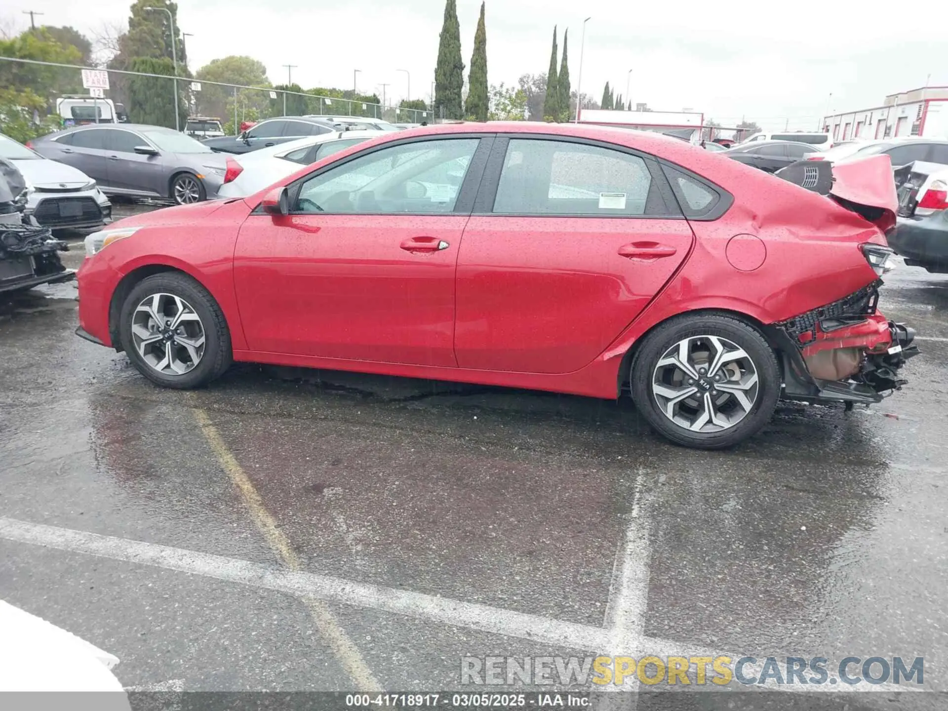 15 Photograph of a damaged car 3KPF24AD2LE175178 KIA FORTE 2020
