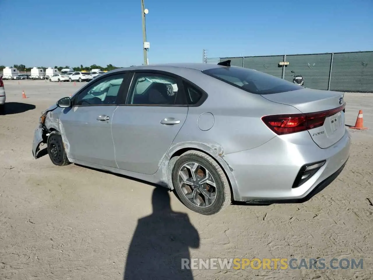 2 Photograph of a damaged car 3KPF24AD2LE182583 KIA FORTE 2020