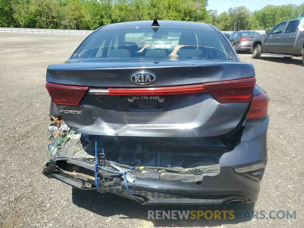 6 Photograph of a damaged car 3KPF24AD2LE191364 KIA FORTE 2020