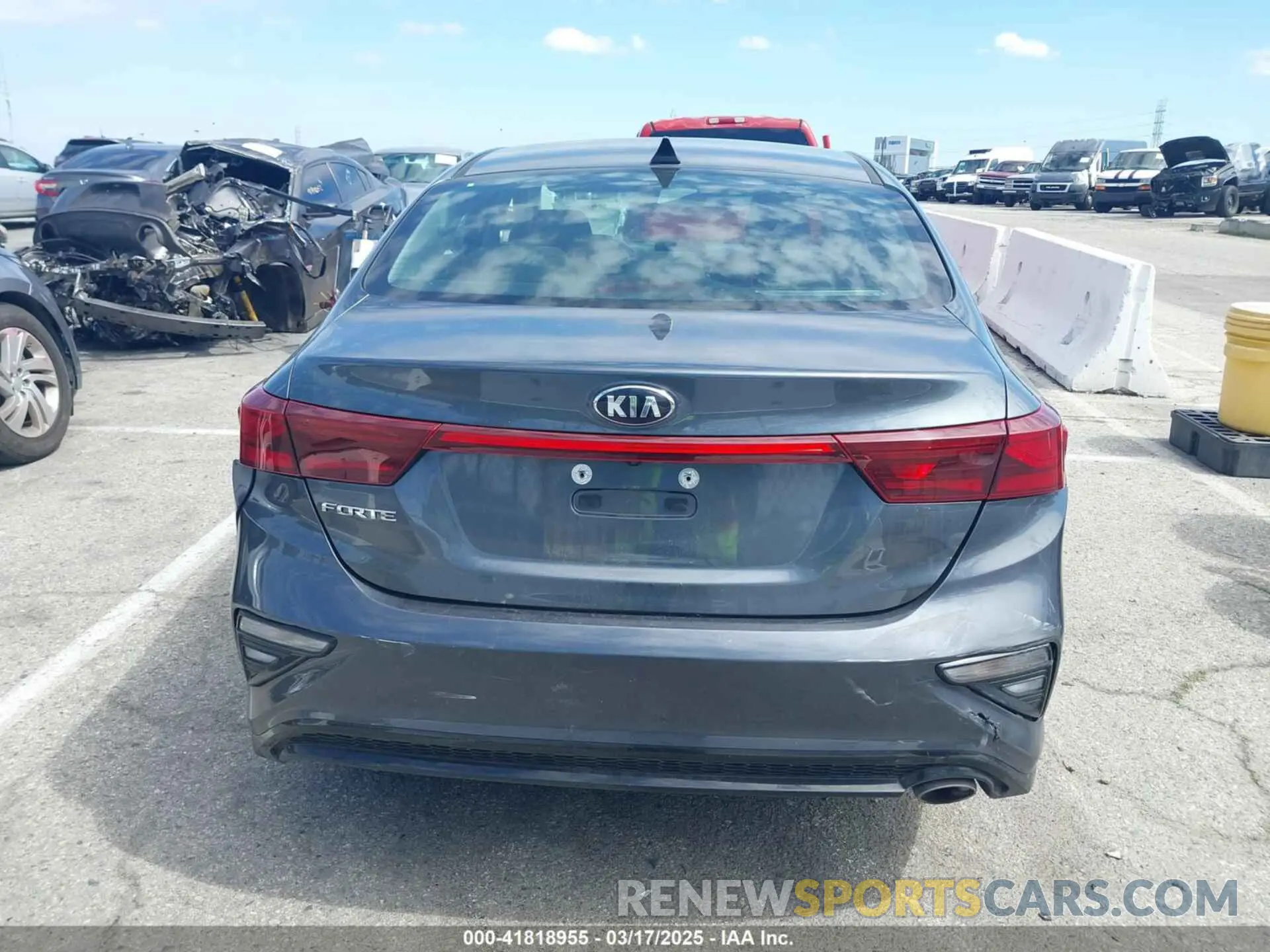 16 Photograph of a damaged car 3KPF24AD2LE191462 KIA FORTE 2020