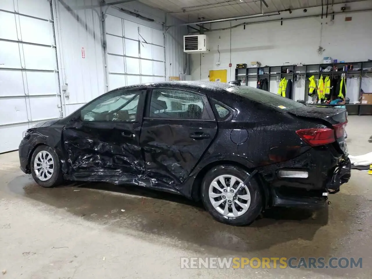 2 Photograph of a damaged car 3KPF24AD2LE192112 KIA FORTE 2020