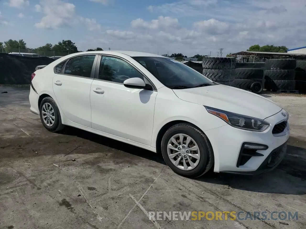 4 Photograph of a damaged car 3KPF24AD2LE192367 KIA FORTE 2020