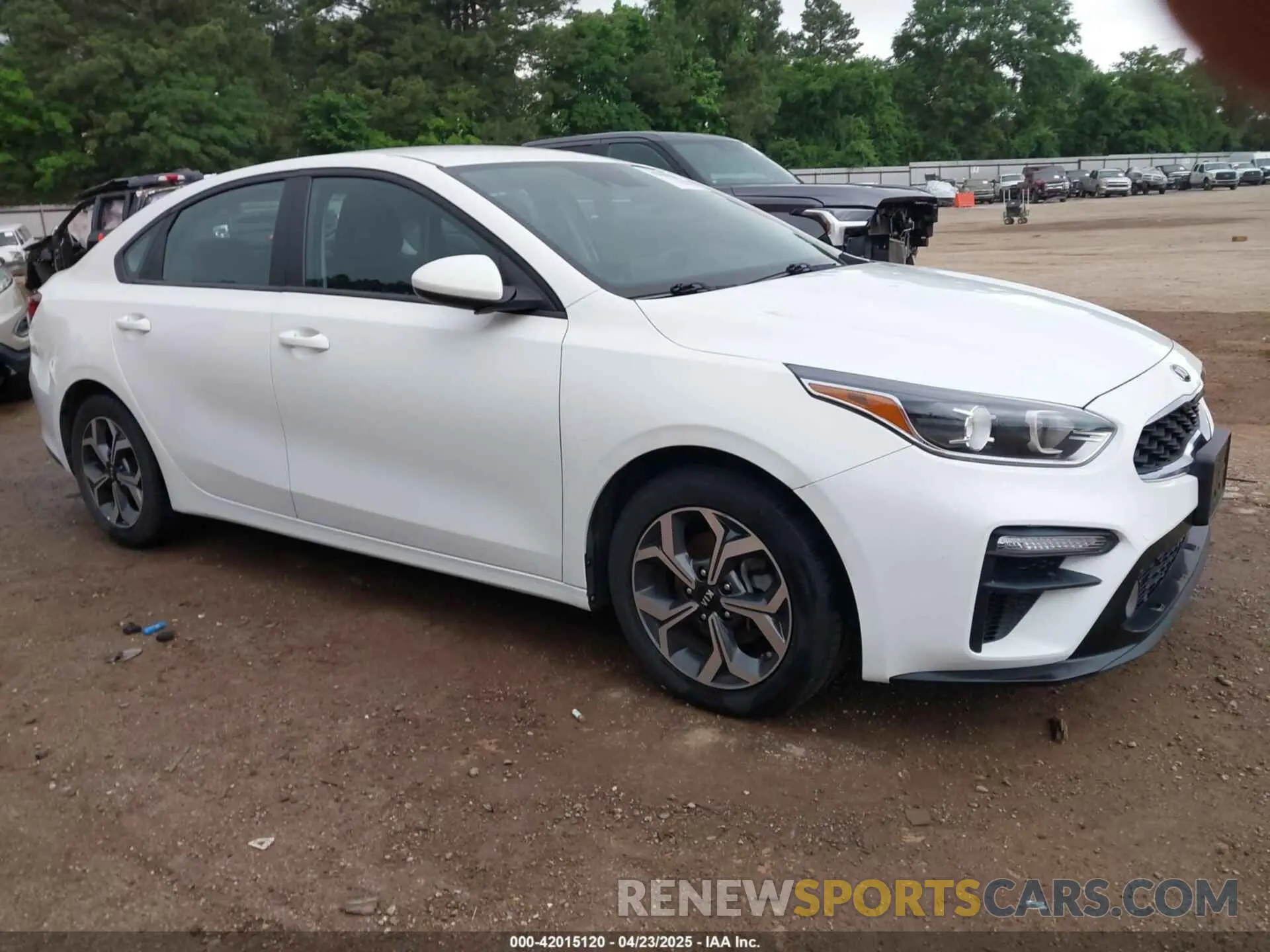 1 Photograph of a damaged car 3KPF24AD2LE209197 KIA FORTE 2020