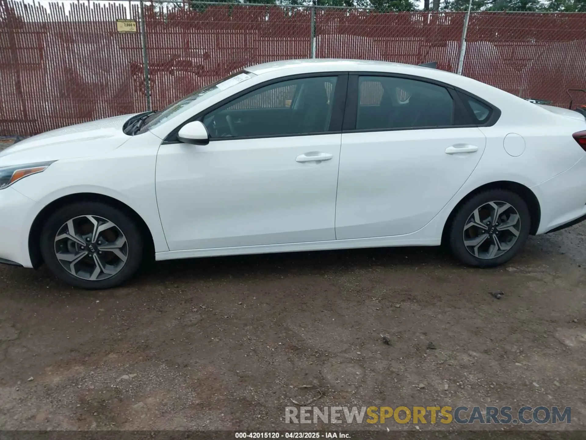14 Photograph of a damaged car 3KPF24AD2LE209197 KIA FORTE 2020