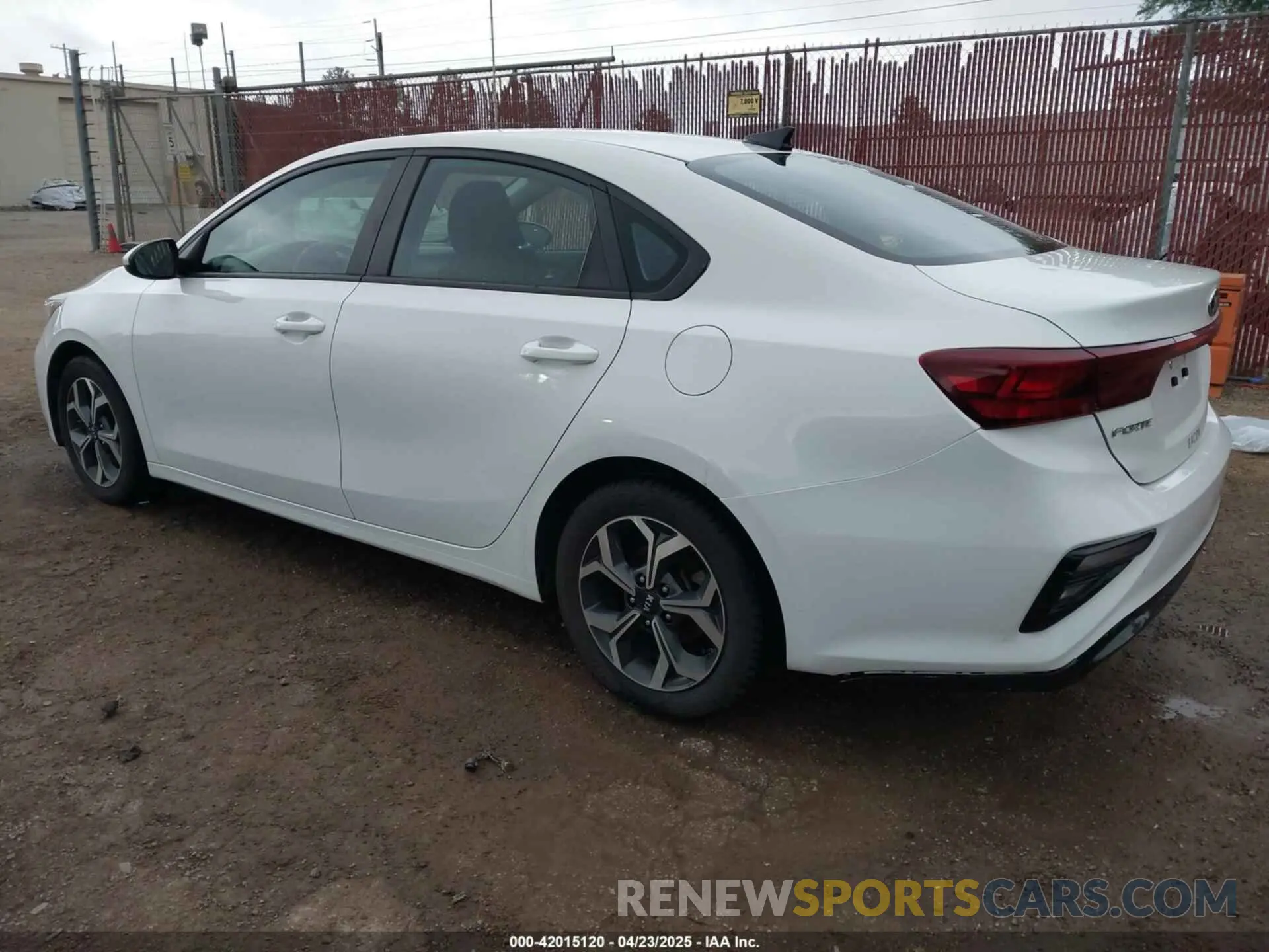 3 Photograph of a damaged car 3KPF24AD2LE209197 KIA FORTE 2020