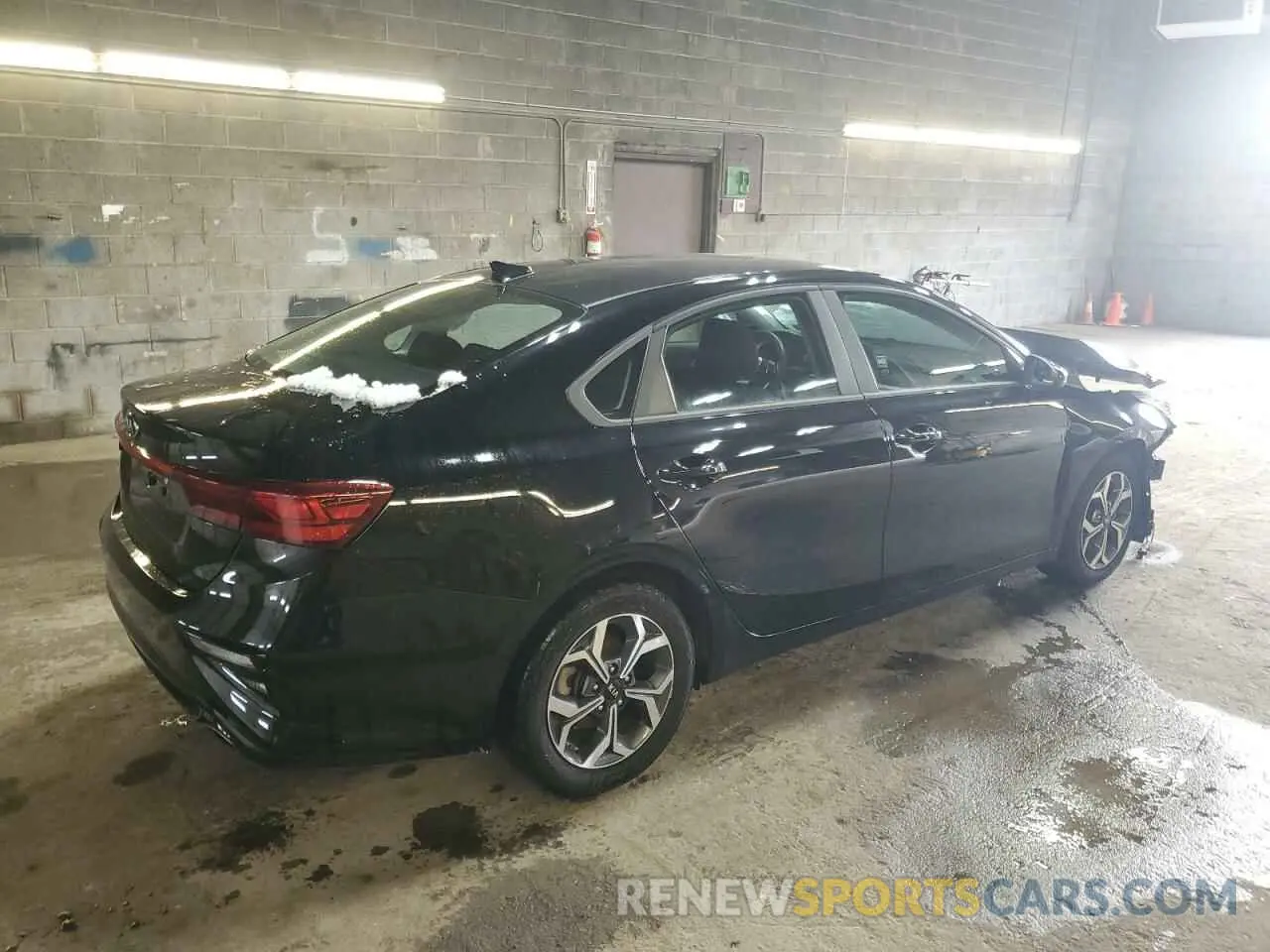 3 Photograph of a damaged car 3KPF24AD2LE210642 KIA FORTE 2020
