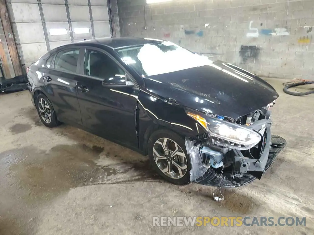 4 Photograph of a damaged car 3KPF24AD2LE210642 KIA FORTE 2020