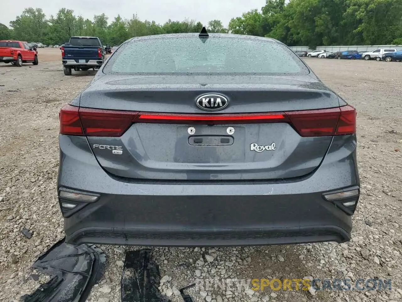 6 Photograph of a damaged car 3KPF24AD2LE220751 KIA FORTE 2020