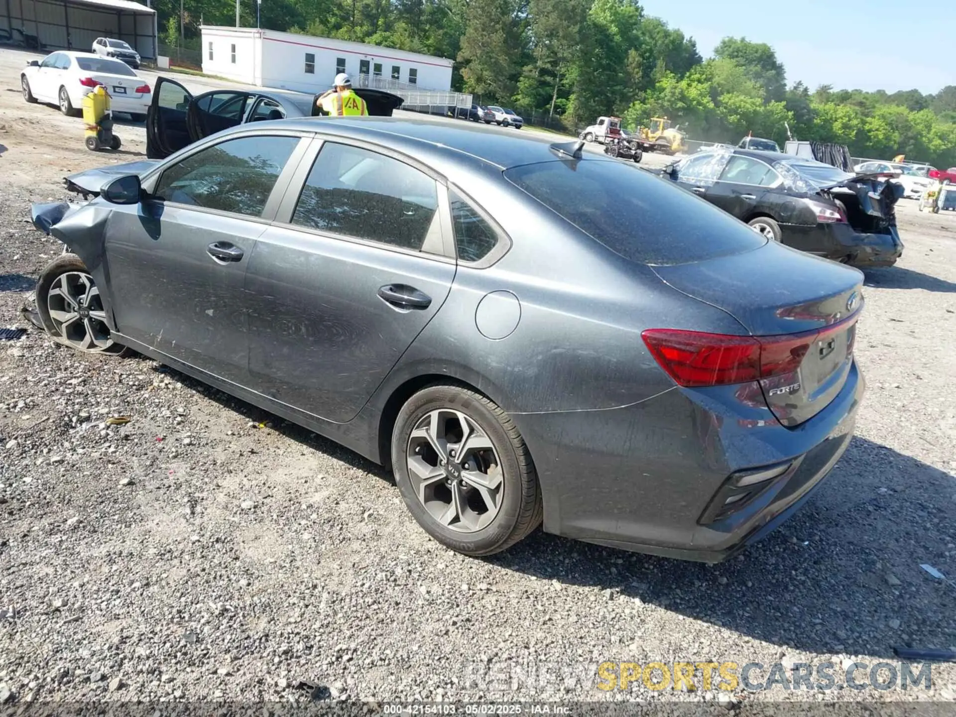 3 Photograph of a damaged car 3KPF24AD2LE221947 KIA FORTE 2020