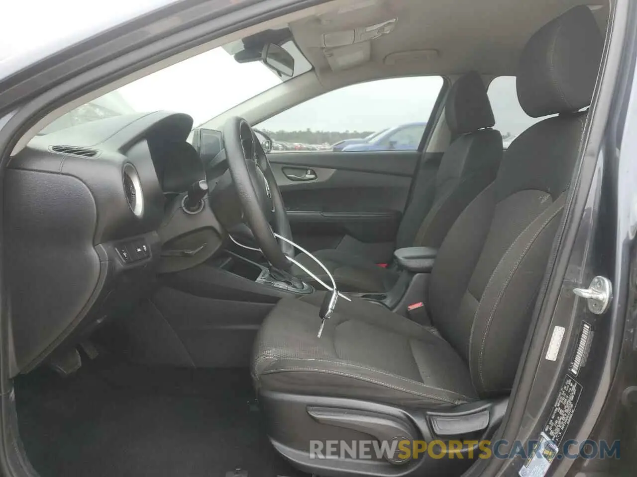 7 Photograph of a damaged car 3KPF24AD2LE223780 KIA FORTE 2020
