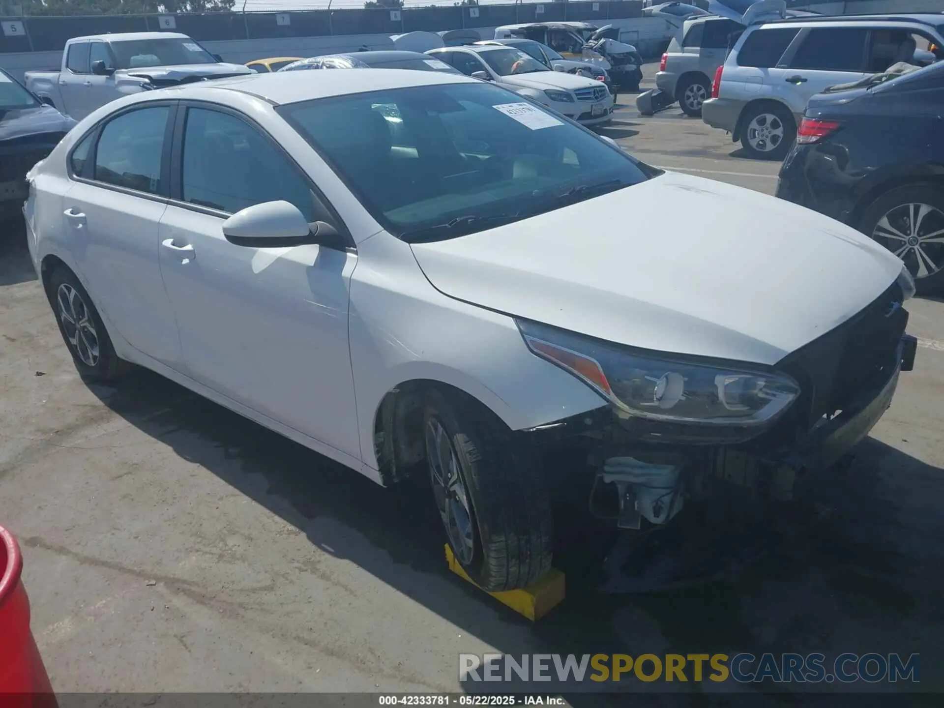 1 Photograph of a damaged car 3KPF24AD2LE228882 KIA FORTE 2020