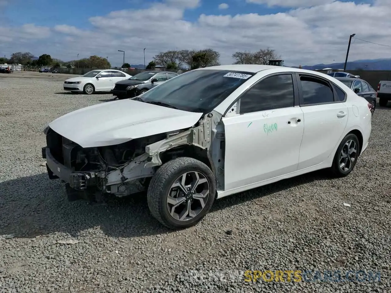 1 Photograph of a damaged car 3KPF24AD2LE233757 KIA FORTE 2020
