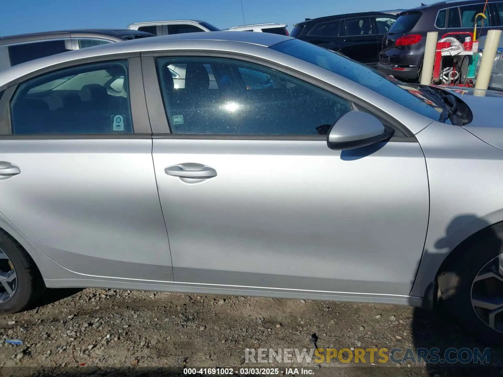 13 Photograph of a damaged car 3KPF24AD2LE234214 KIA FORTE 2020