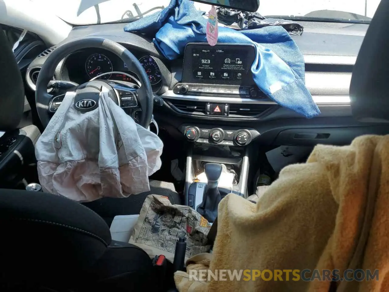 8 Photograph of a damaged car 3KPF24AD2LE238991 KIA FORTE 2020