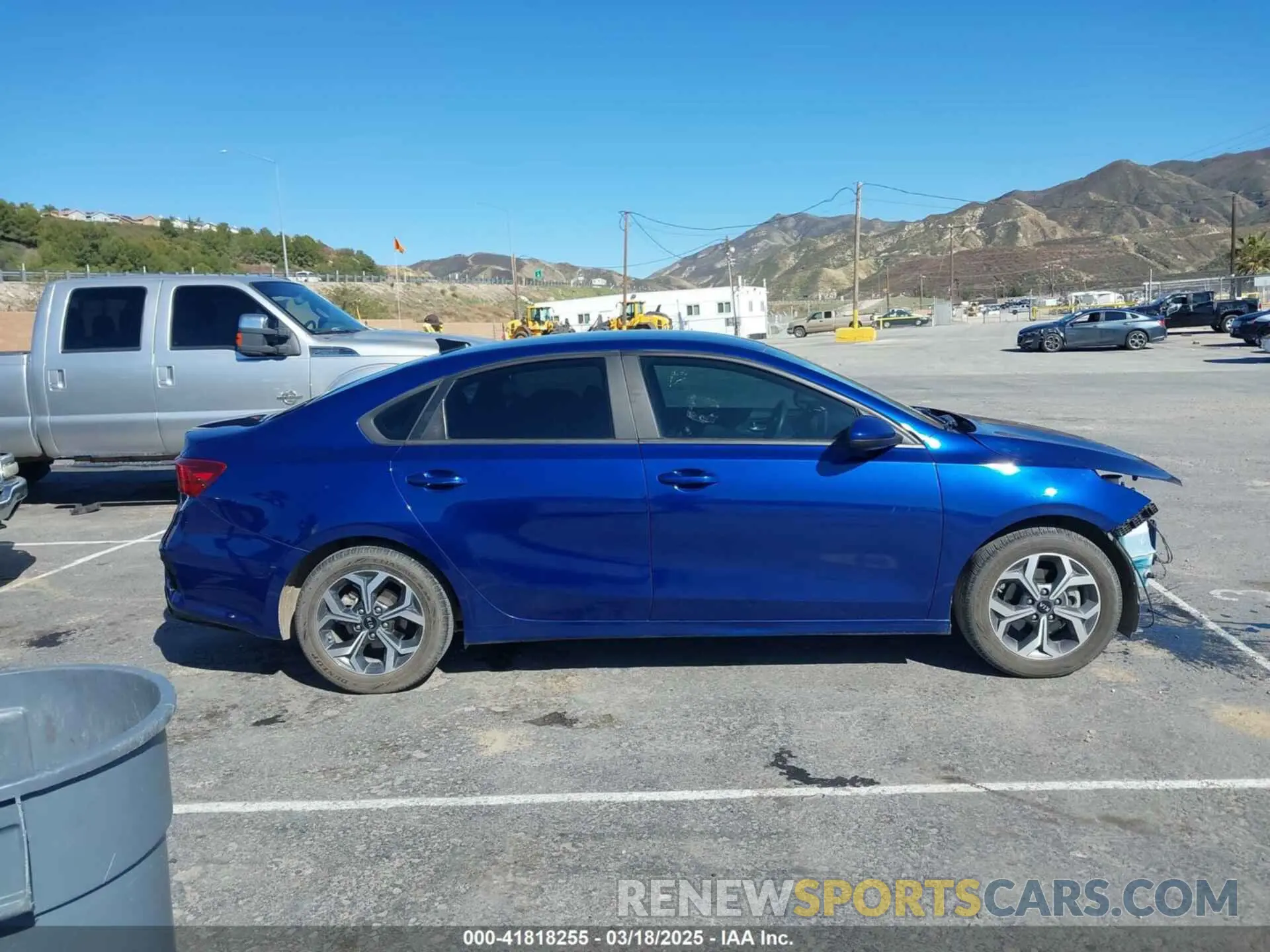 14 Photograph of a damaged car 3KPF24AD2LE258075 KIA FORTE 2020