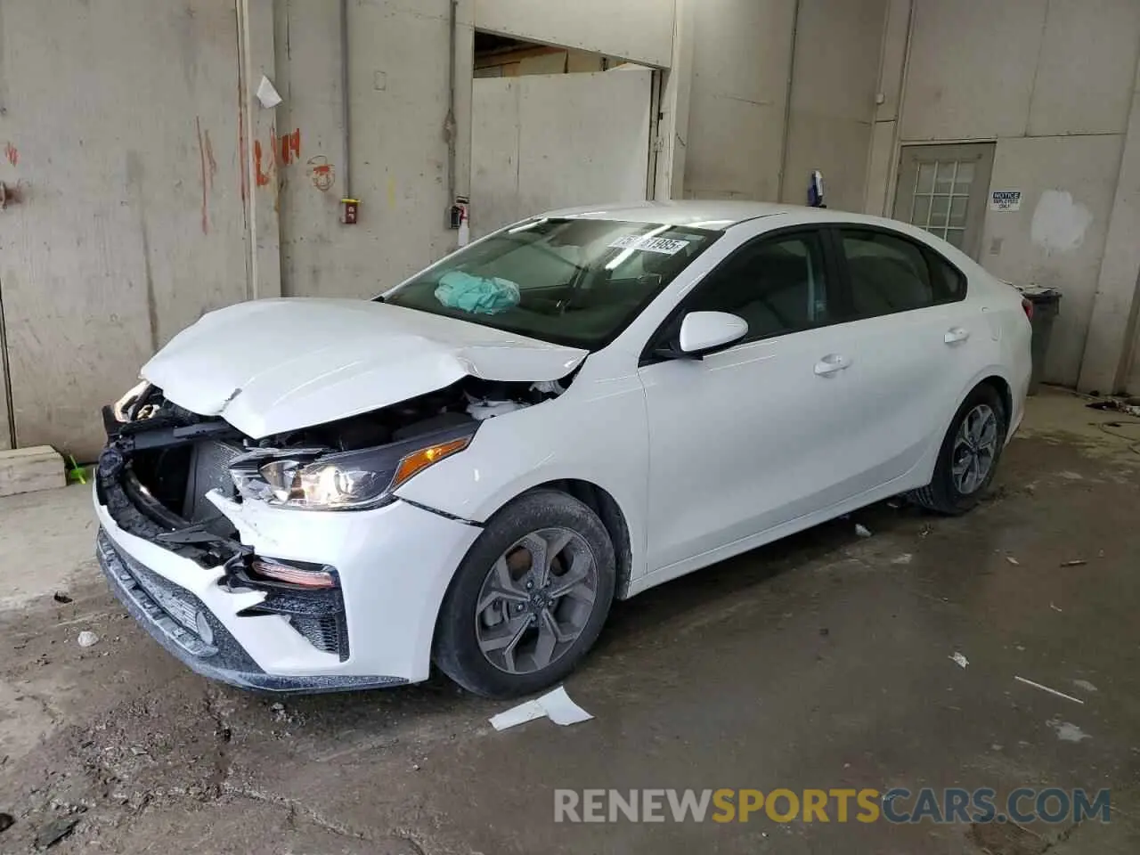 1 Photograph of a damaged car 3KPF24AD2LE261297 KIA FORTE 2020