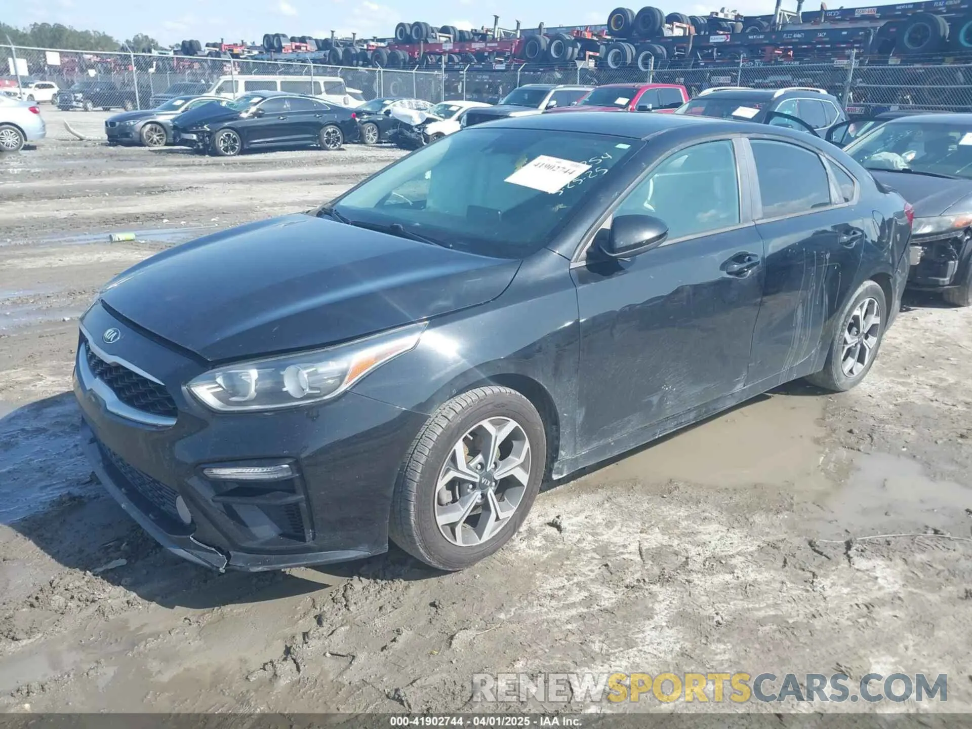 2 Photograph of a damaged car 3KPF24AD3LE142254 KIA FORTE 2020