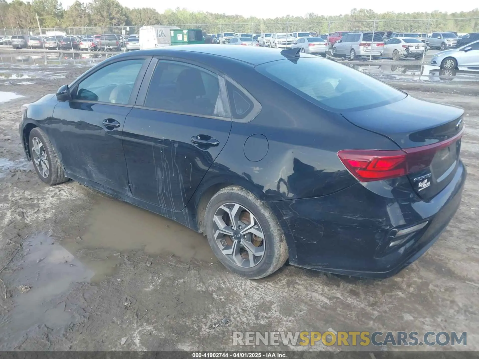 3 Photograph of a damaged car 3KPF24AD3LE142254 KIA FORTE 2020