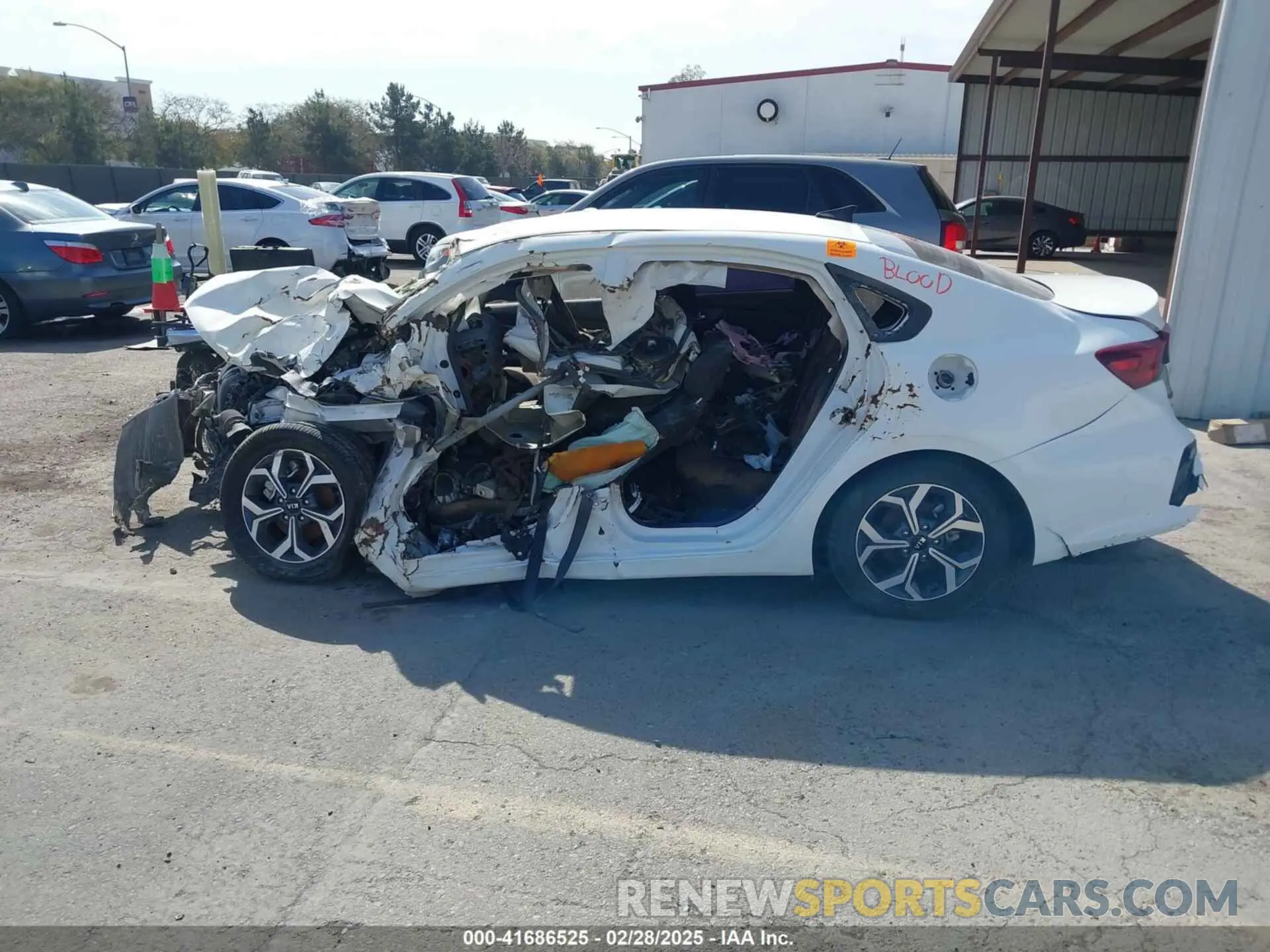 13 Photograph of a damaged car 3KPF24AD3LE143744 KIA FORTE 2020