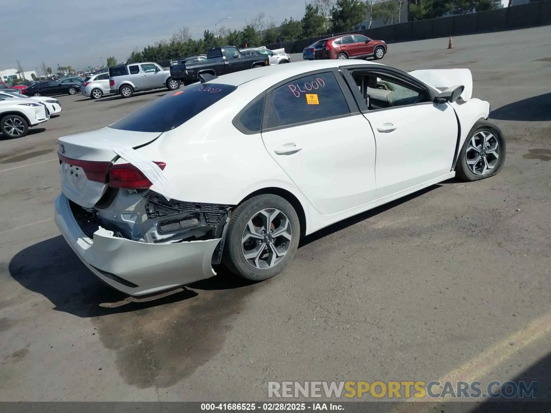 4 Photograph of a damaged car 3KPF24AD3LE143744 KIA FORTE 2020