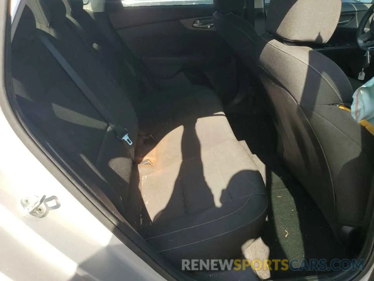 10 Photograph of a damaged car 3KPF24AD3LE147857 KIA FORTE 2020