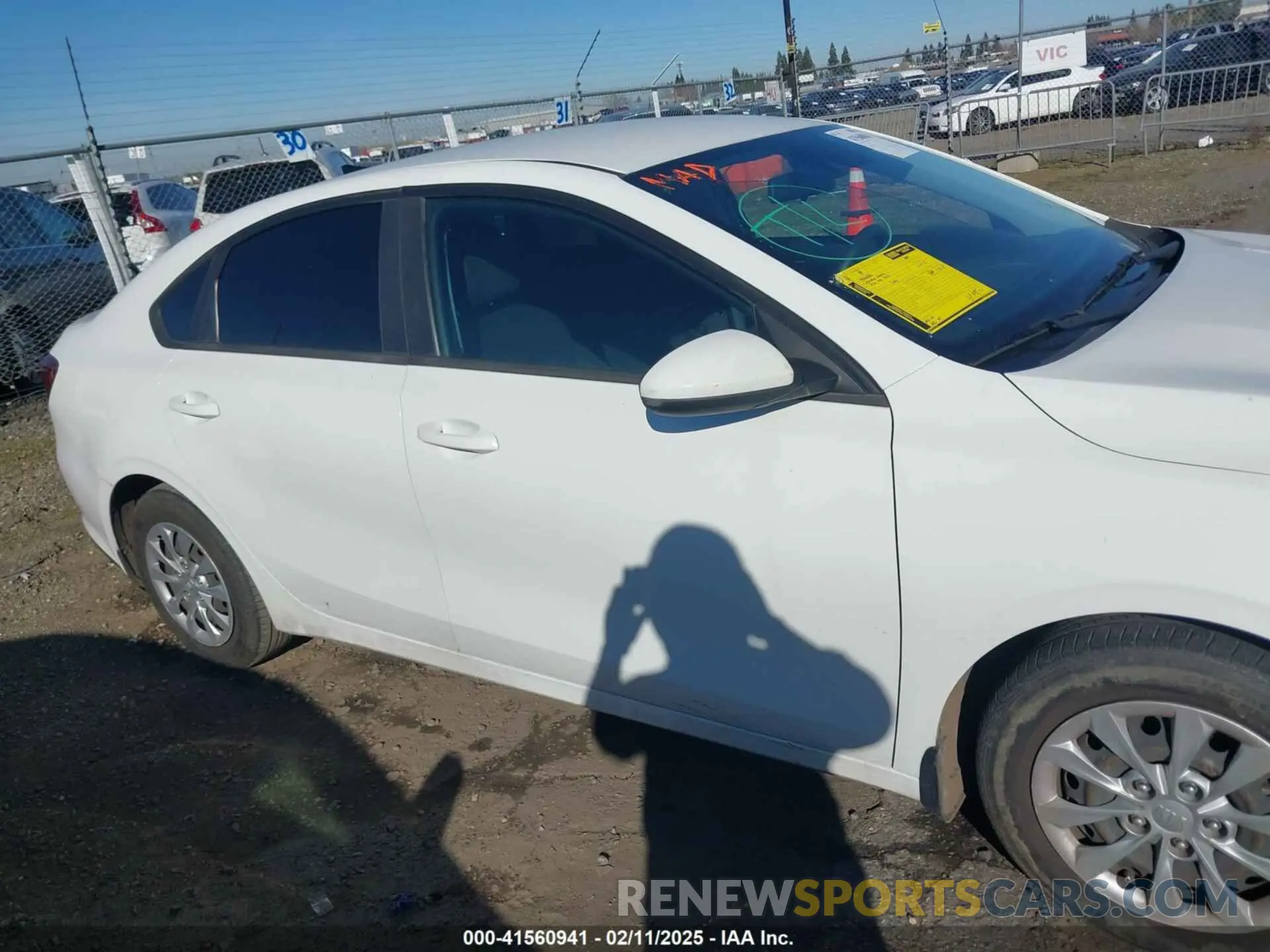12 Photograph of a damaged car 3KPF24AD3LE159555 KIA FORTE 2020